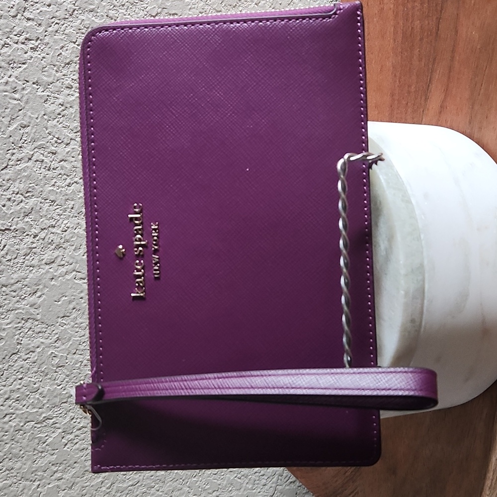 Kate Spade ♠️ New York - Staci medium lZip Leather Wristlet - NWT